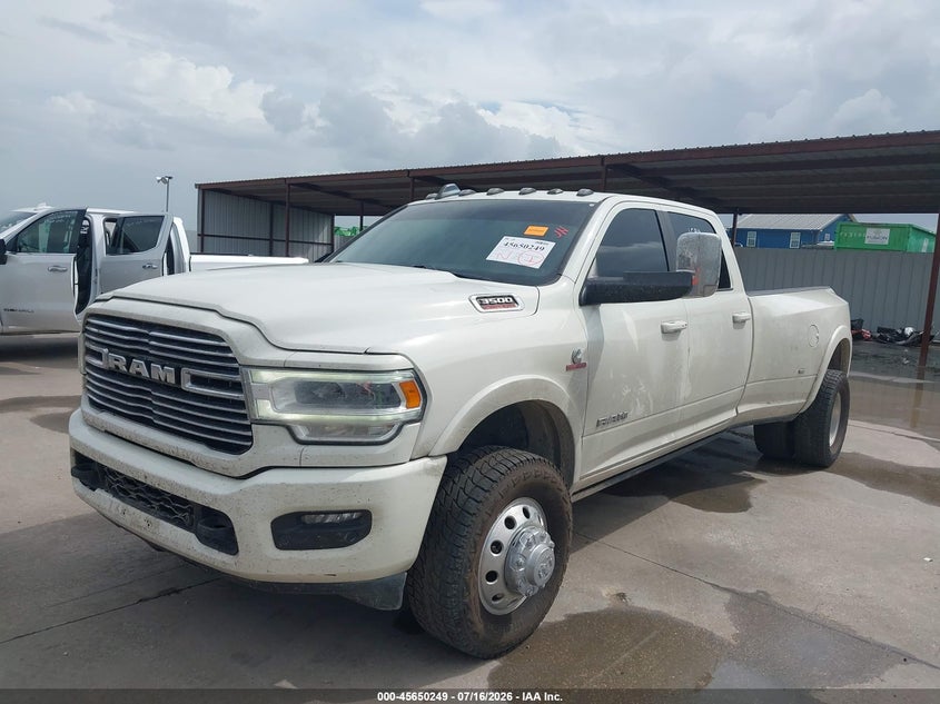 2022 RAM 3500, Right Front, IAAI, VIN 3C63RRJL0NG181157 — photo 2