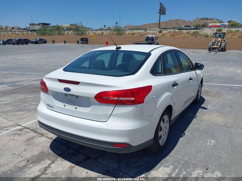 Vin: 1fadp3e27jl292874, lot: 46148809, ford focus s 20184