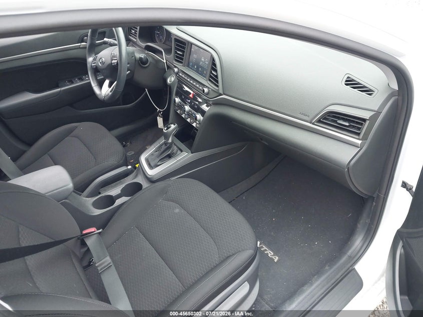 2020 HYUNDAI ELANTRA auction photo 5