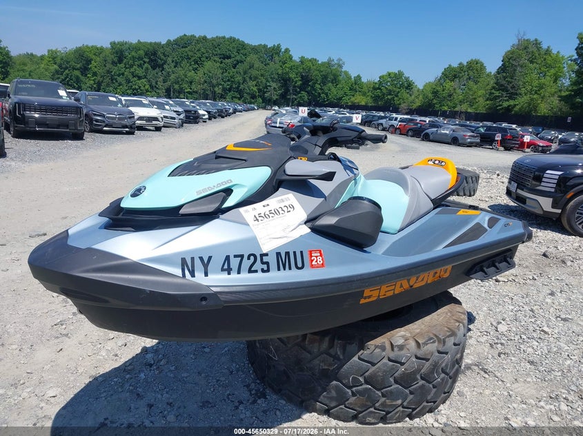 2024 SEADOO GTI auction photo 2