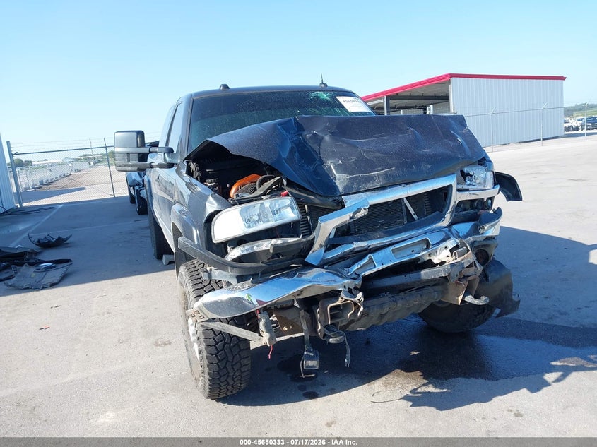 2004 GMC SIERRA 2500HD auction photo 6