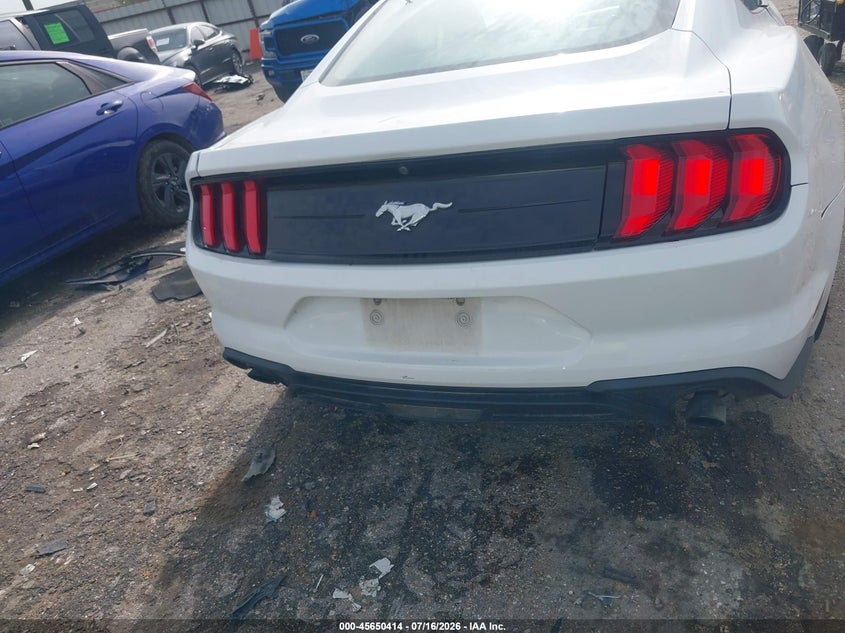 FORD MUSTANG - zdjęcie 16
