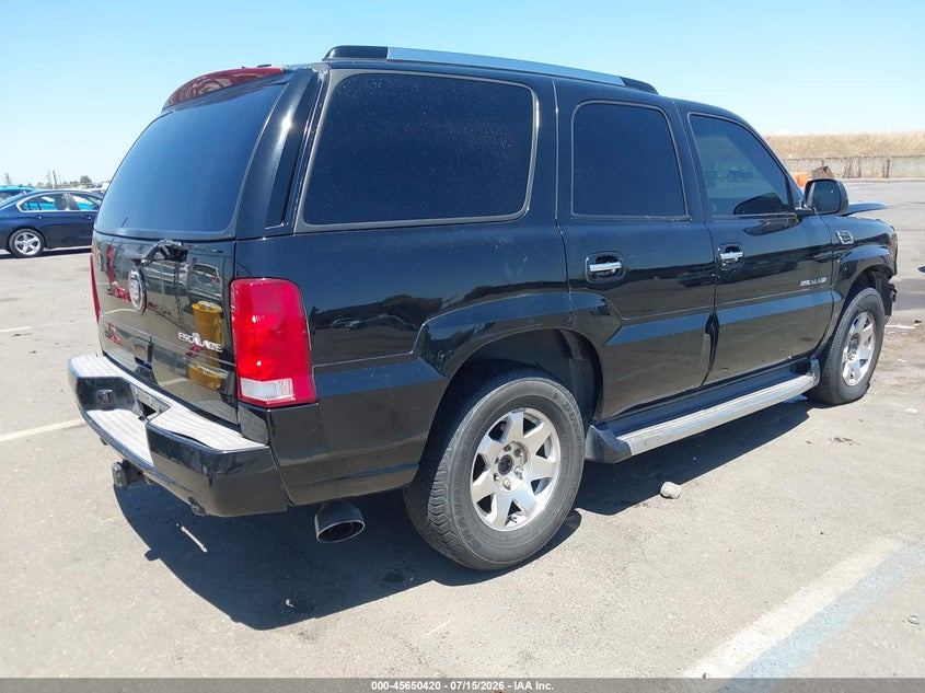 2002 CADILLAC ESCALADE auction photo 4