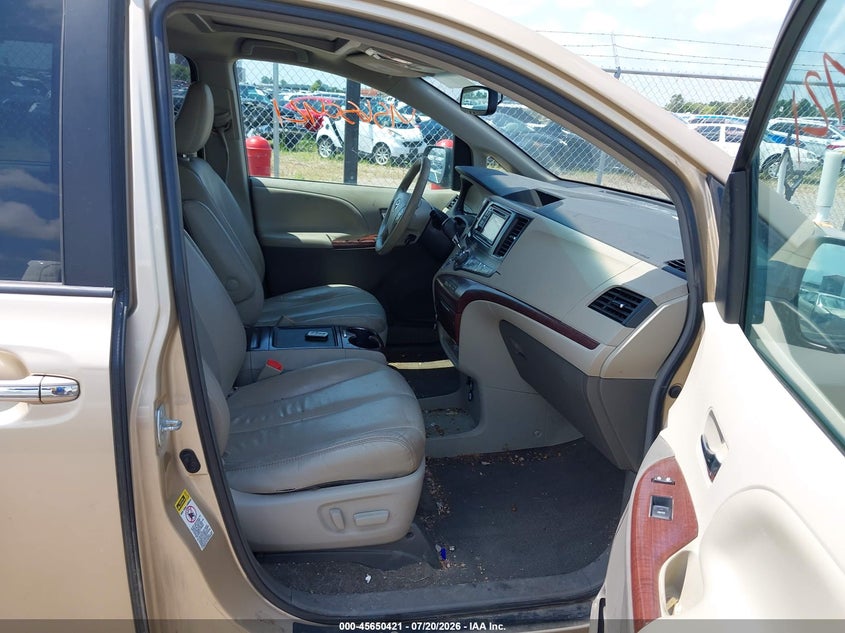 2012 Toyota Sienna Limited V6 7 Passenger/Xle V6 7 Passenger Auto Access Seat/Xle V6 8 Passenger VIN: 5TDYK3DC2CS234094 Lot: 45650421