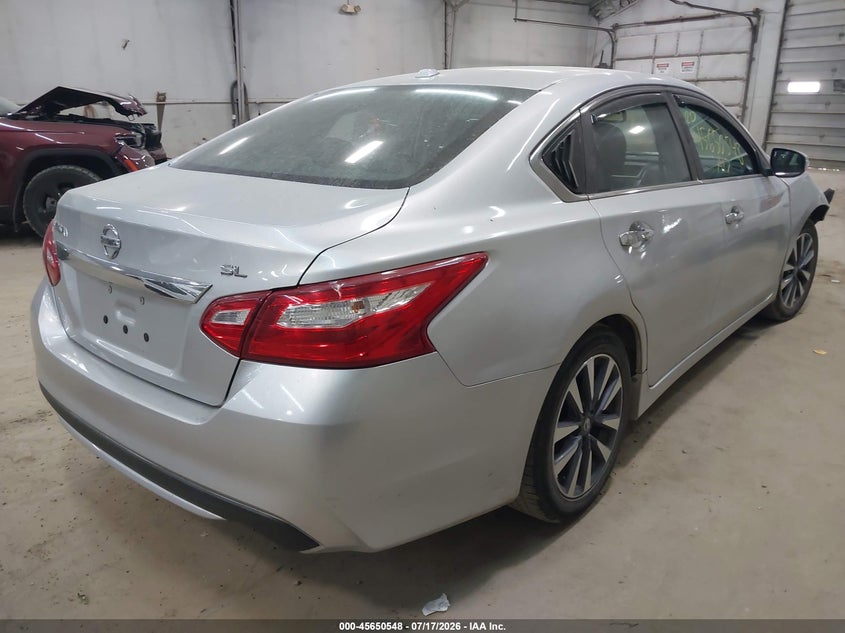 2017 NISSAN ALTIMA auction photo 4