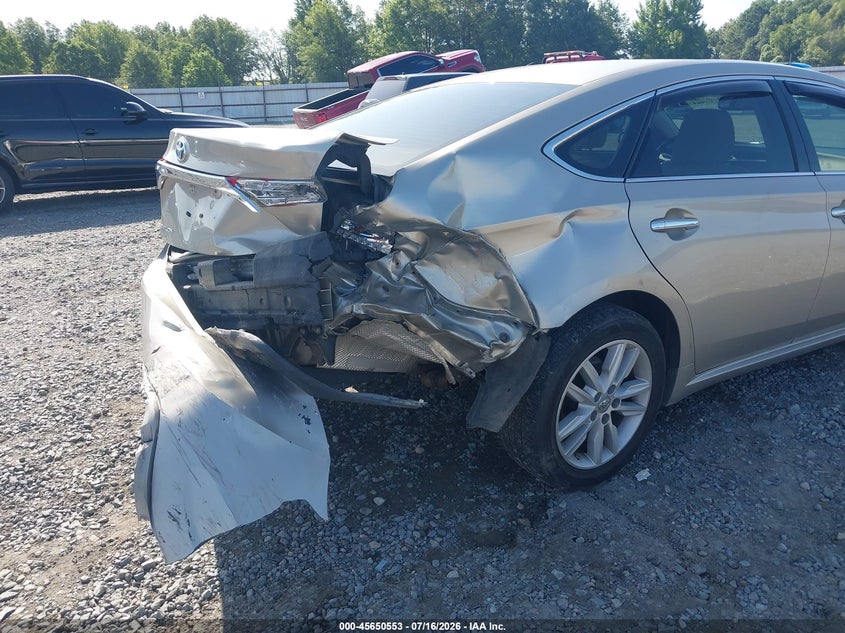 2013 TOYOTA AVALON auction photo 6