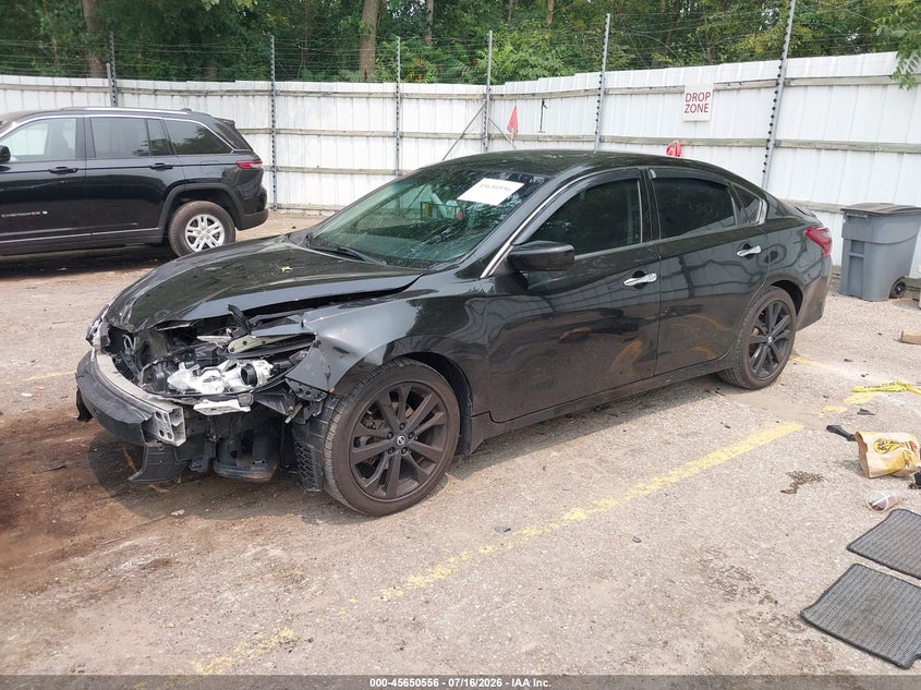 2018 NISSAN ALTIMA auction photo 2