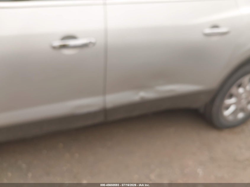 2011 BUICK ENCLAVE auction photo 6