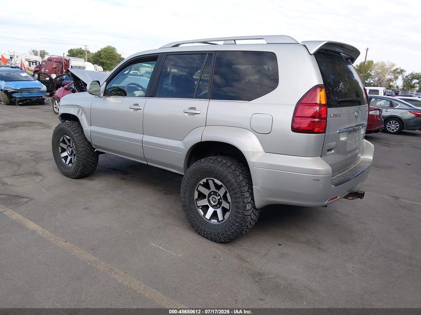 2004 LEXUS GX 470 auction photo 3