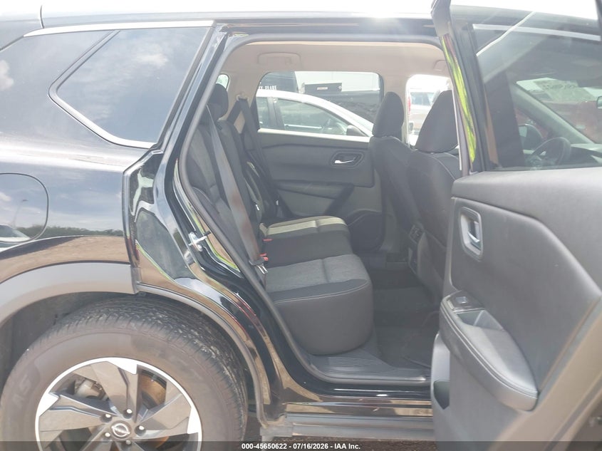 2024 NISSAN ROGUE auction photo 8