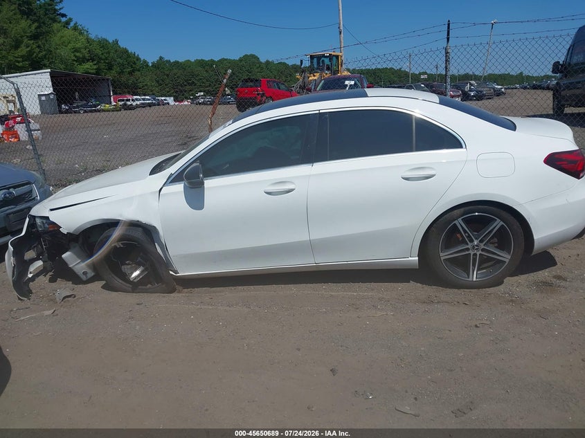 MERCEDES-BENZ A 220 - zdjęcie 14