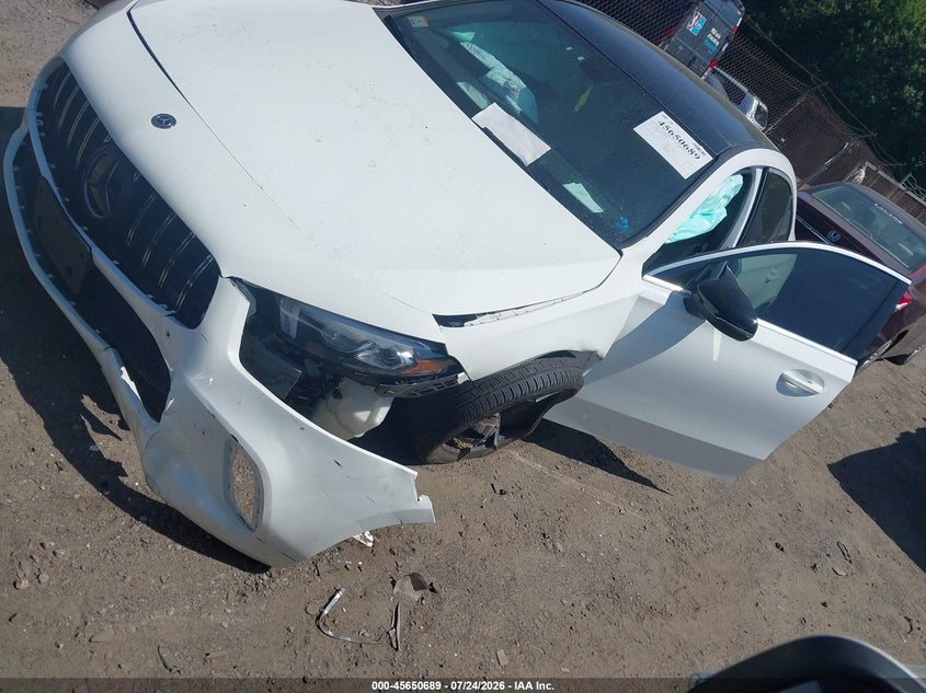 2019 MERCEDES-BENZ A 220 auction photo 2