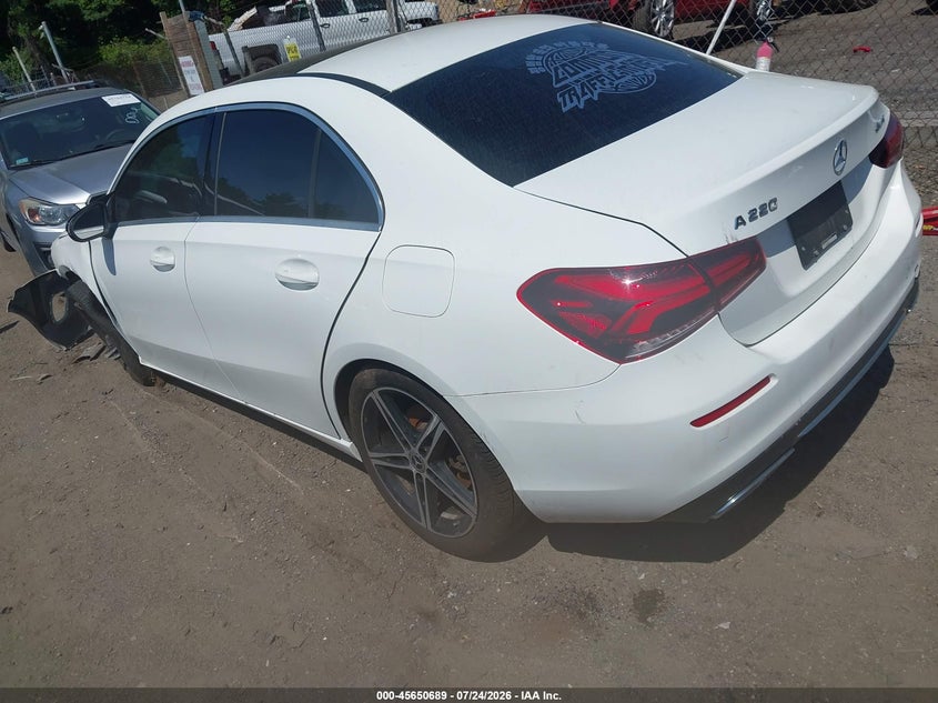 2019 MERCEDES-BENZ A 220 auction photo 3