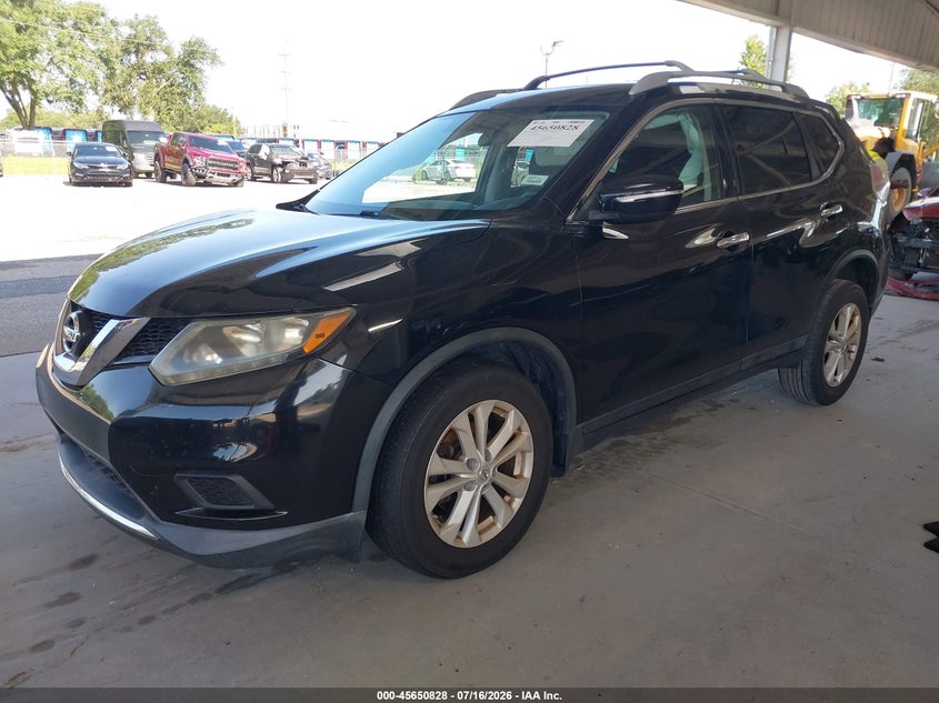 2014 Nissan Rogue, Right Front, IAAI, VIN 5N1AT2MT4EC812950 — photo 2