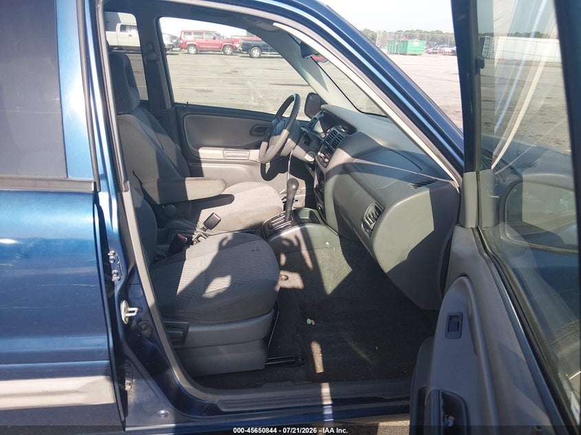 2003 CHEVROLET TRACKER auction photo 5