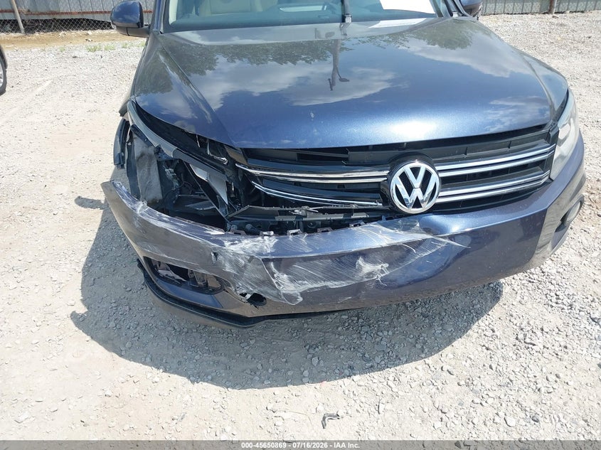 2012 VOLKSWAGEN TIGUAN auction photo 6