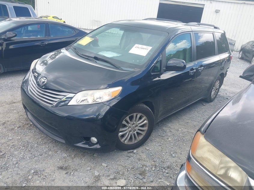 2015 Toyota Sienna, Rear, IAAI, VIN 5TDYK3DC4FS551167 — photo 2