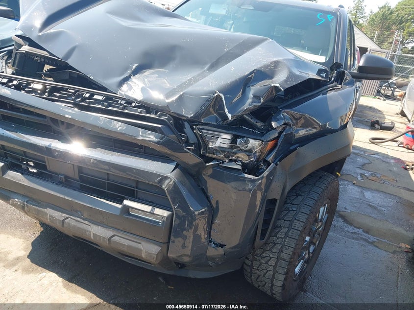 2025 Toyota 4Runner Sr5 VIN: JTEVA5BR0S5043640 Lot: 45650914