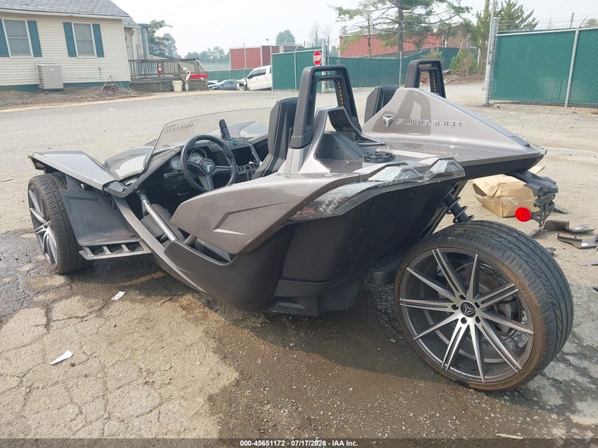 2015 POLARIS SLINGSHOT auction photo 3
