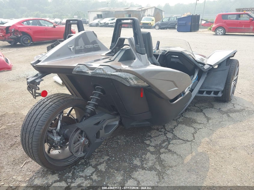 2015 POLARIS SLINGSHOT auction photo 4