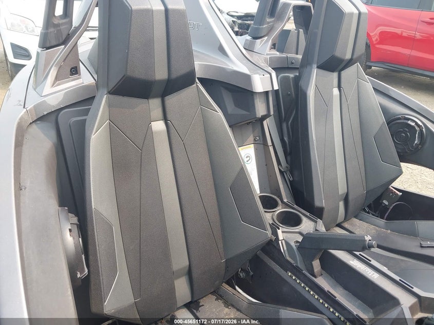 2015 POLARIS SLINGSHOT auction photo 8