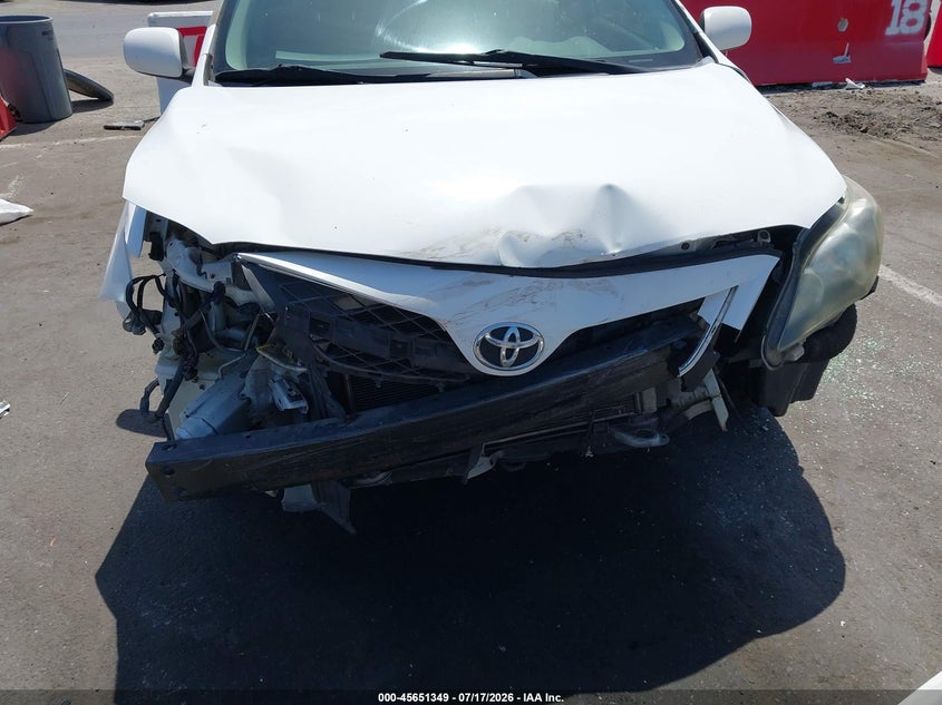 2013 TOYOTA COROLLA auction photo 6