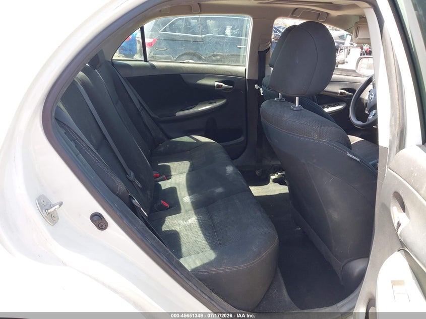 2013 TOYOTA COROLLA auction photo 8