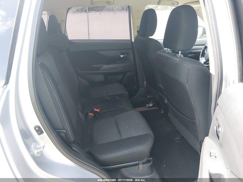 2016 Mitsubishi Outlander Se/Sel VIN: JA4AD3A30GZ040677 Lot: 45651368