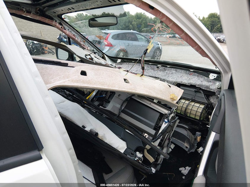 2015 SUBARU FORESTER auction photo 5