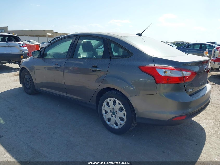 Vin: 1fahp3f22cl217356, lot: 46149990, ford focus se 20123
