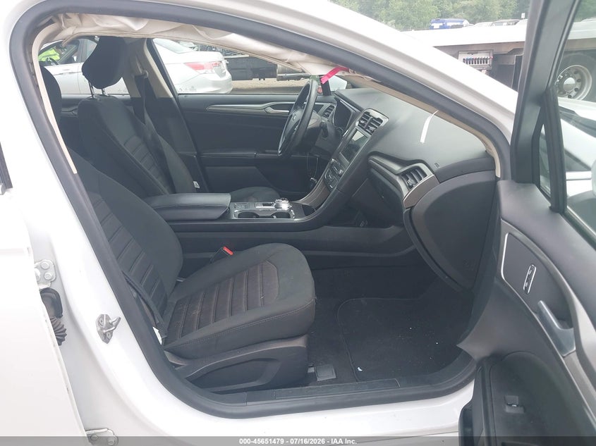 2020 FORD FUSION auction photo 5