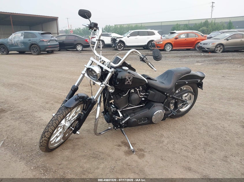 2002 HARLEY-DAVIDSON FXSTB auction photo 2