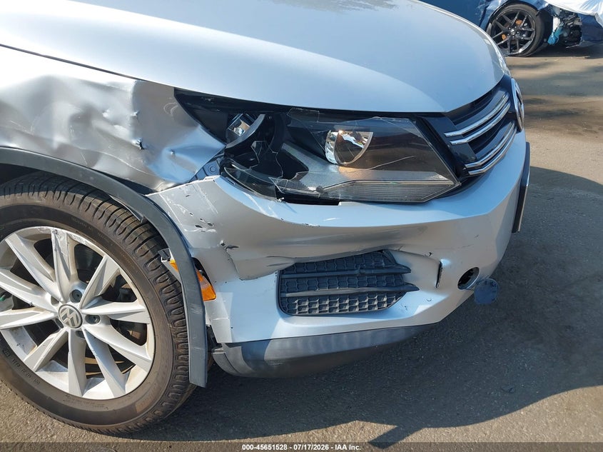 2017 Volkswagen Tiguan 2.0T/2.0T S VIN: WVGBV7AX3HK041961 Lot: 45651528