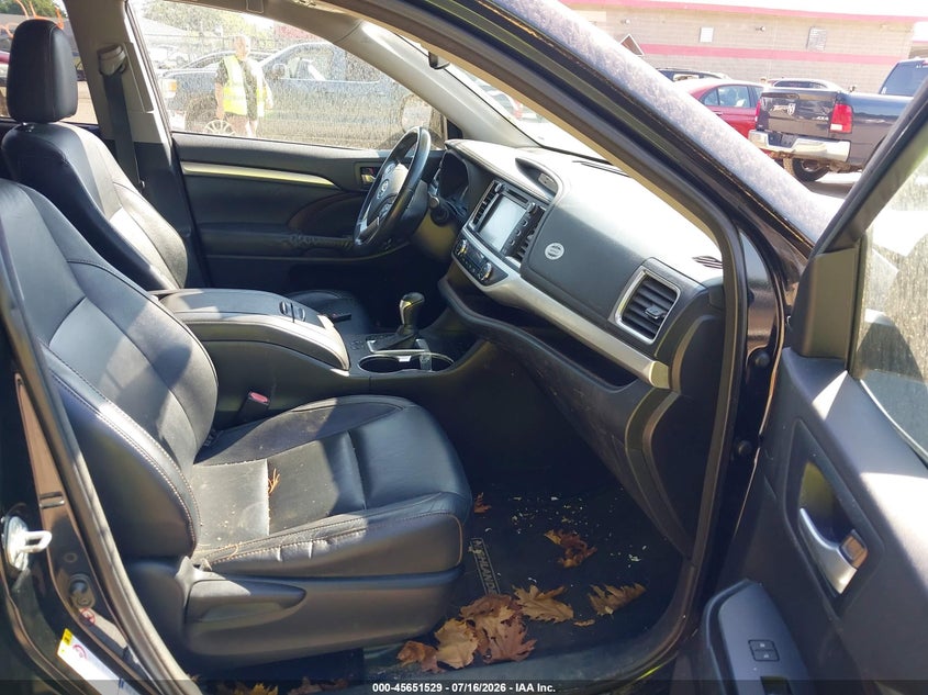 2015 TOYOTA HIGHLANDER auction photo 5