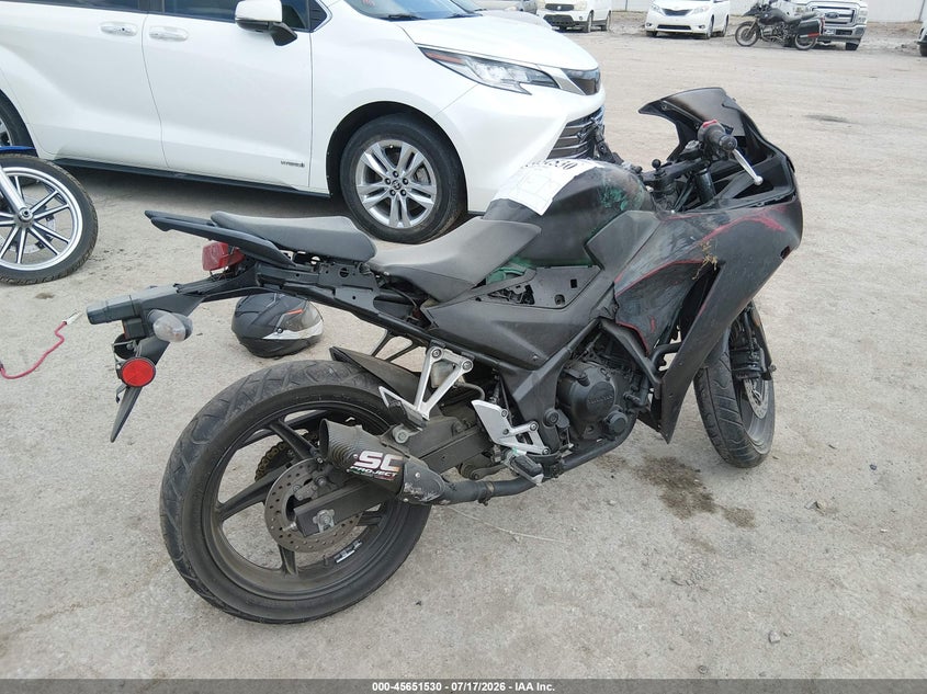 2021 HONDA CBR300 auction photo 4