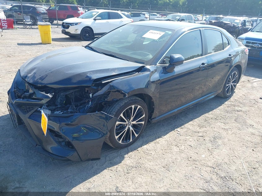2019 Toyota Camry Se, Right Front, IAAI, VIN 4T1B11HK8KU737553 — photo 2