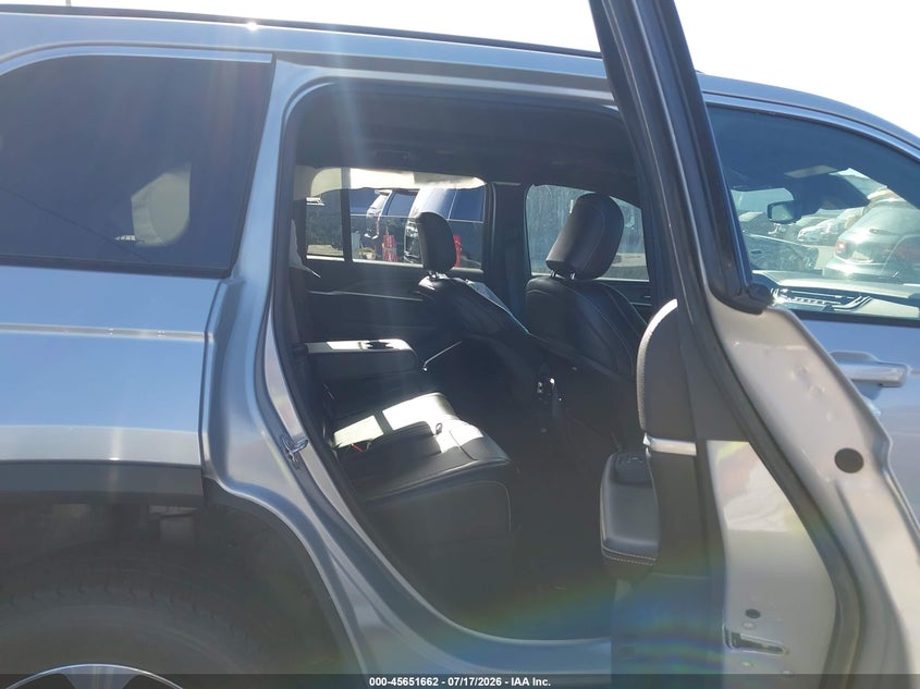2024 JEEP GRAND CHEROKEE 4XE auction photo 8