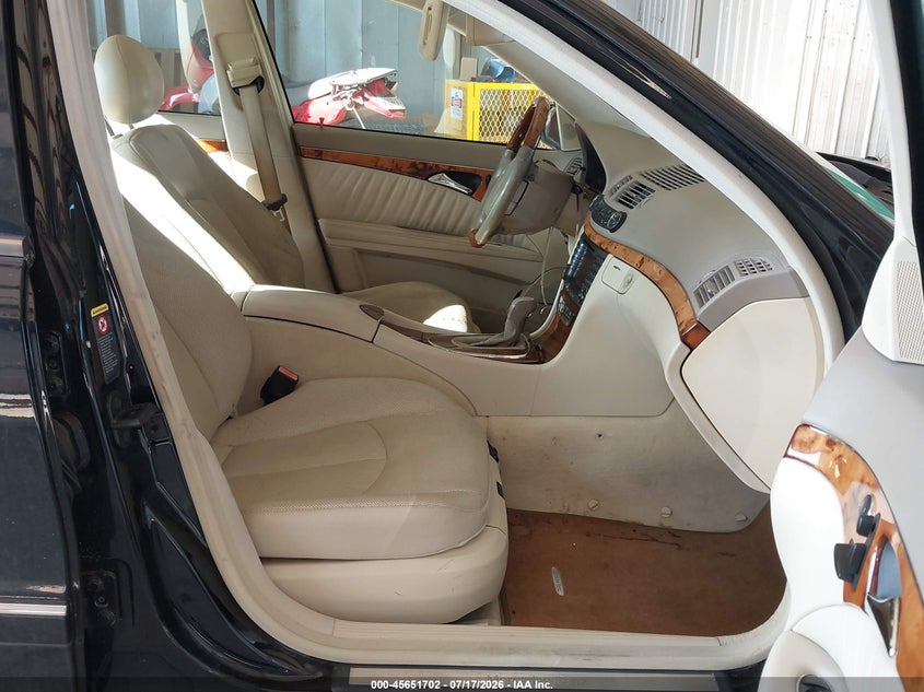 2004 MERCEDES-BENZ E 320 auction photo 5