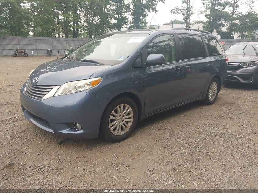 2014 Toyota Sienna, Затопление, IAAI, VIN 5TDYK3DC6ES436214 — фото 2