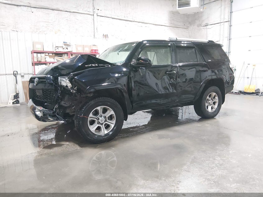 2021 TOYOTA 4RUNNER auction photo 2