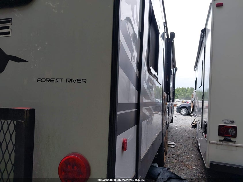 2022 FOREST RIVER CHEROKEE auction photo 4