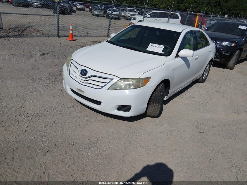 2011 TOYOTA CAMRY auction photo 2