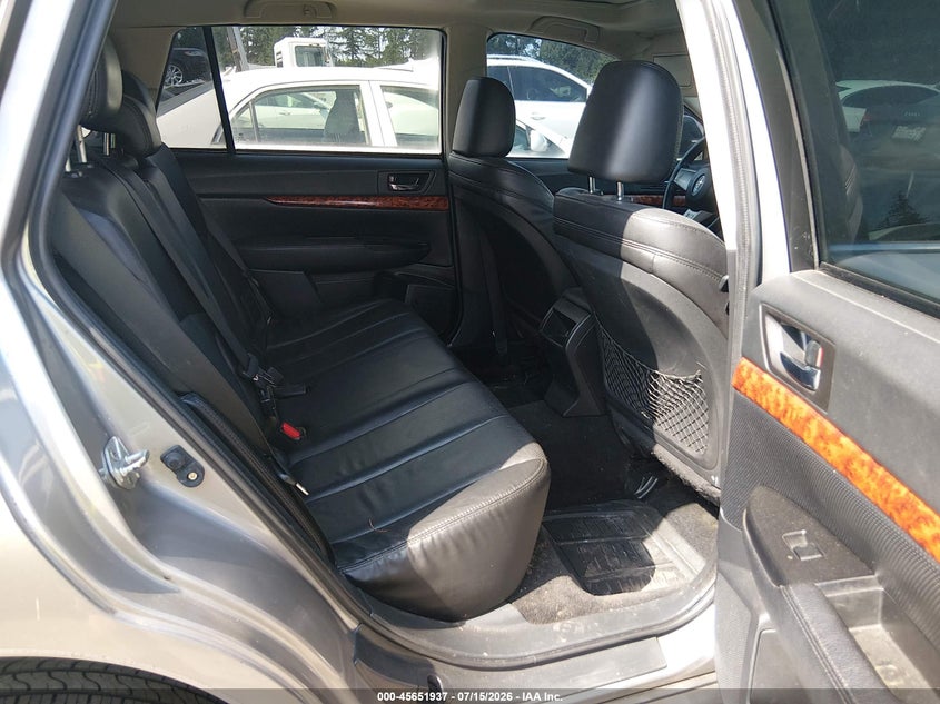 2011 SUBARU OUTBACK auction photo 8