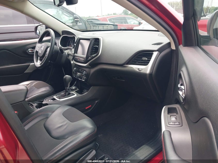 2017 JEEP CHEROKEE auction photo 5