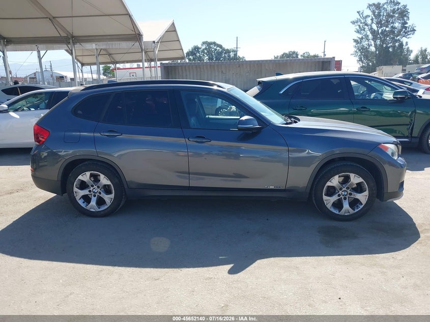 2015 BMW X1 Sdrive28I VIN: WBAVM1C58FV318402 Lot: 45652140