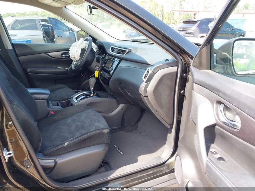 2016 NISSAN ROGUE auction photo 5