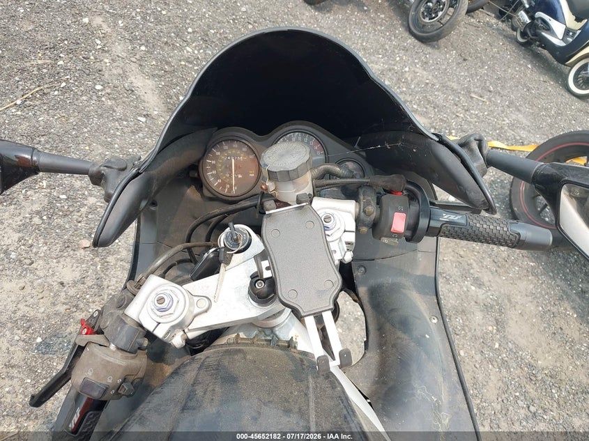 2001 Yamaha Yzf600 R VIN: JYA5AHE011A027970 Lot: 45652182