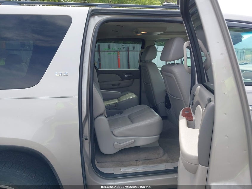 2008 CHEVROLET SUBURBAN 1500 auction photo 8