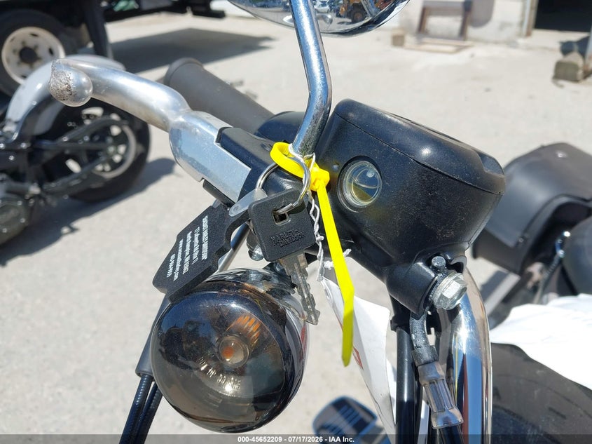 2015 Harley-Davidson Xl883 Superlow VIN: 1HD4CR21XFC438226 Lot: 45652209