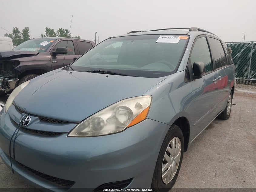 2006 TOYOTA SIENNA auction photo 6
